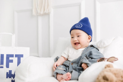 金湖几个月宝宝会抬头 金湖几个月宝宝会抬头